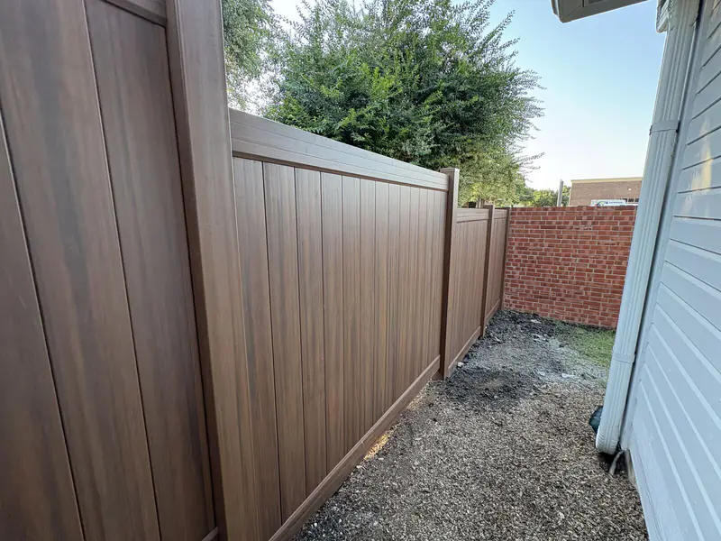 Vinyl privacy fence installed in Fort Worth, TX